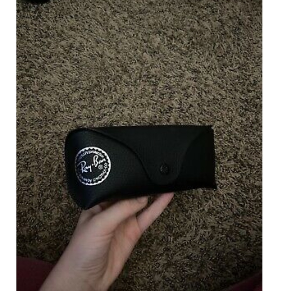 Black Ray-Ban sunglasses case